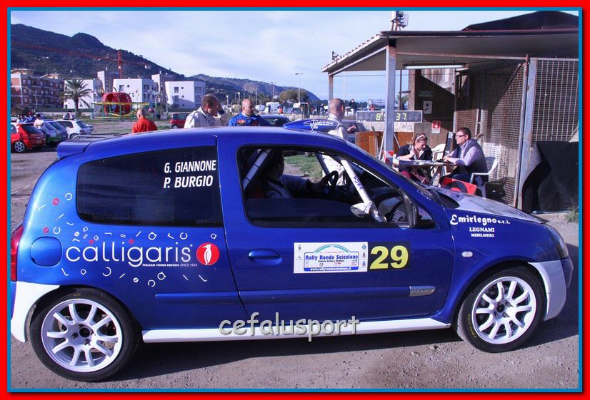 121111 rally 233_tn.jpg